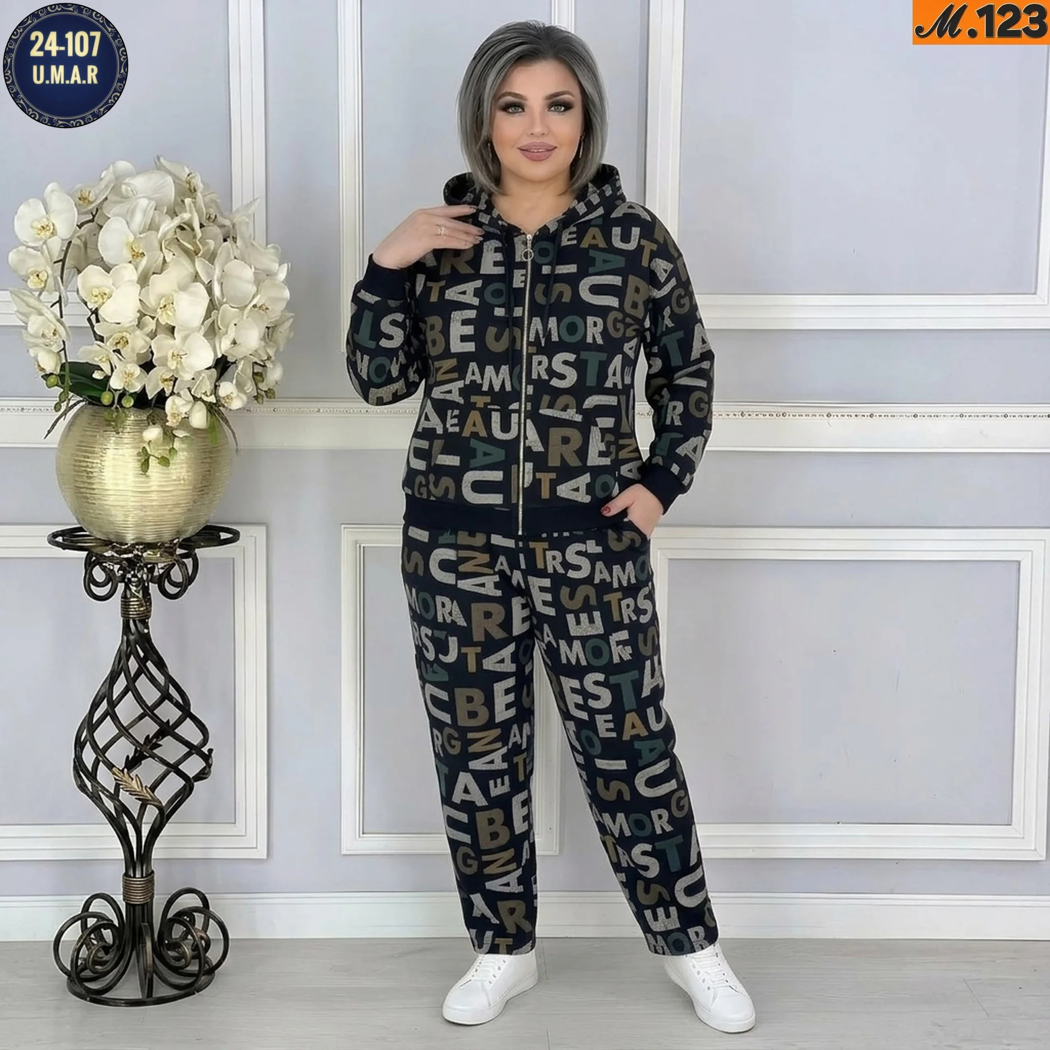 Новинка Женский костюм-двойка. Размеры: 4XL 54 56 , 5XL 56 58 , 6XL 58