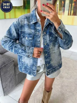 Женская стильная курточка джинсовый это стильная и модная одежда, идеальный выбор для деву